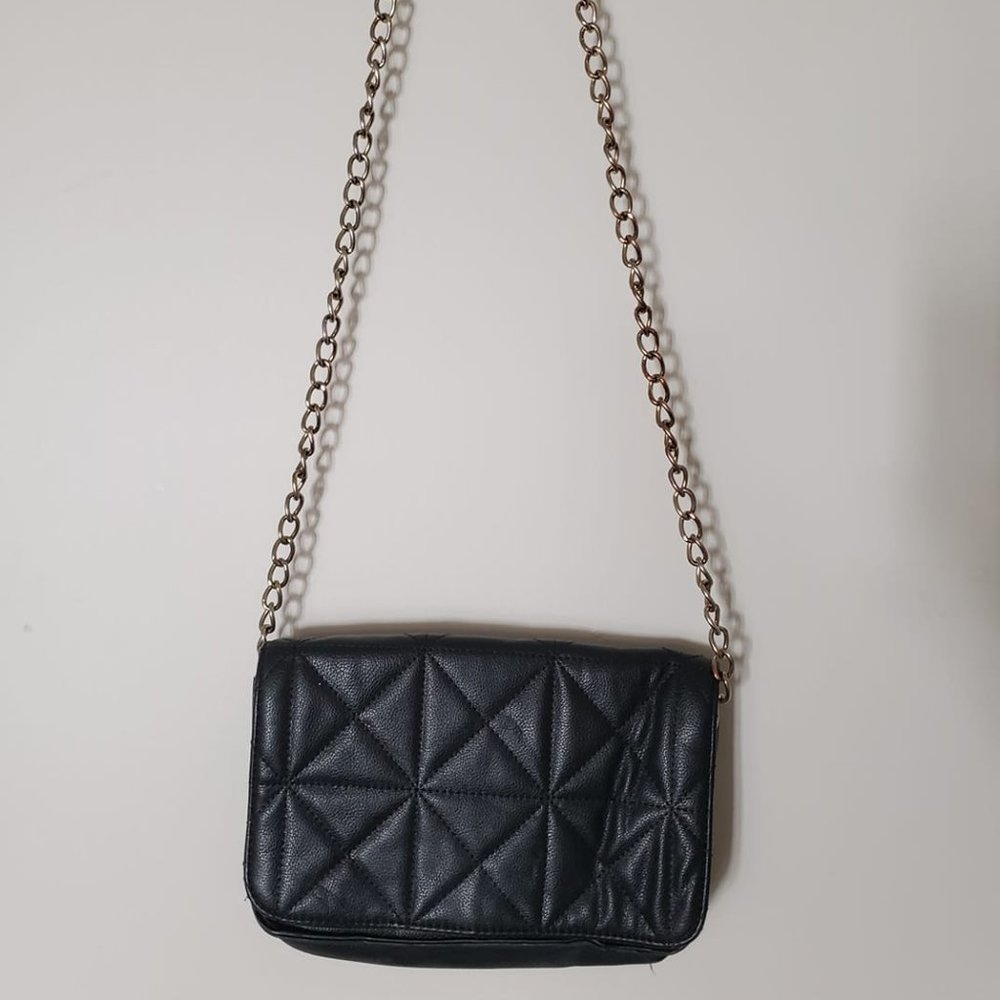 Black Crossbody Purse with Gold Chain